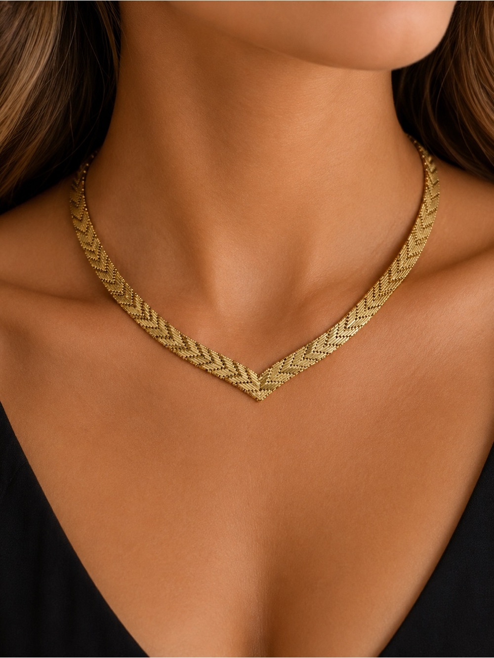 Vintage "DE CESARE ITALY," gold-tone V-Point Chevron Necklace